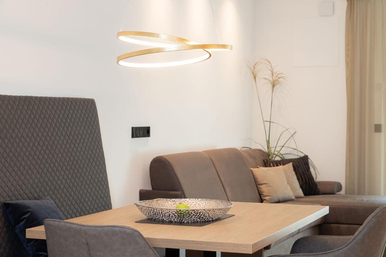 Nice Living Neue- Moderne Apartments Im Herzen Von Brixen - Kostenlose Brixencard - Ideal Fuer Familien, Paare, Geschaeftsreisende Und Allen Urlaubs Hungrigen Exterior foto